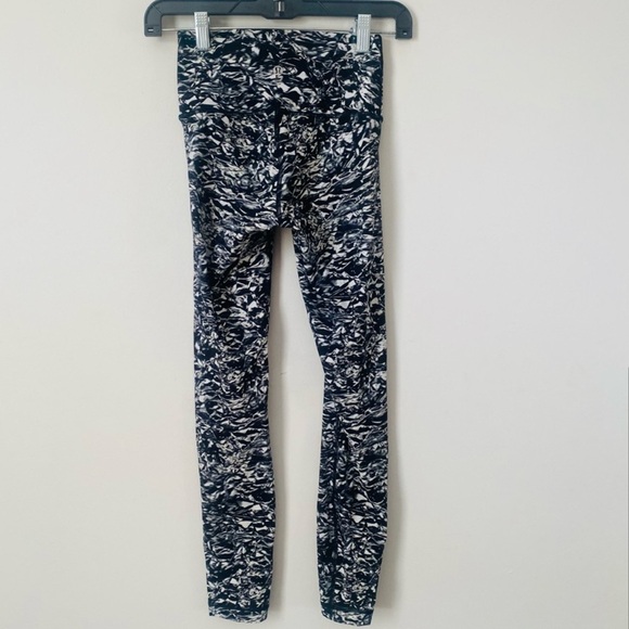 Lululemon Wunder Under Hi-Rise 7/8 Tight 25" m7. - Picture 8 of 16